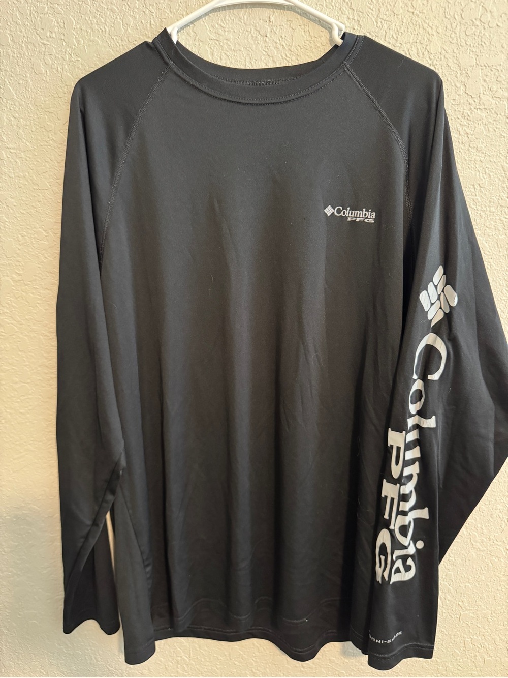 Columbia Men’s Black Long Sleeve Logo Performance Tee